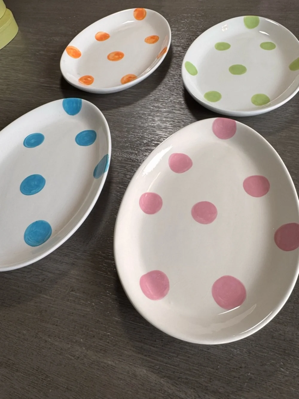 Vintage set plates